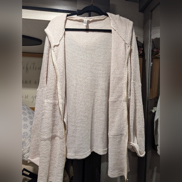 CAUGHT YOU LOOKIN SIDE SLIT THERMAL ZIP UP - Picture 7 of 8